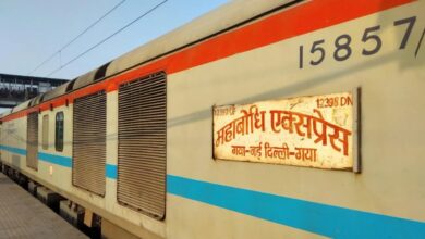 Stone pelting on Mahabodhi Express