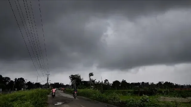 CG NEWS: Heavy rain in Chhattisgarh...! Till now an average of 722.0 mm rainfall has been recorded...