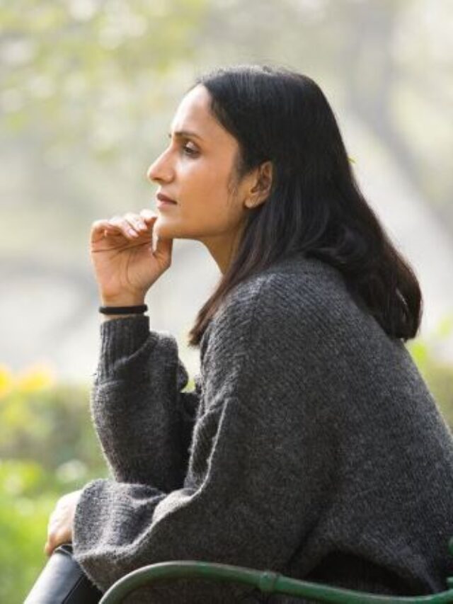 बुद्धिमान महिलाओं की 8 खास आदतें, जो बनाती हैं उन्हें खास और हाई IQ का प्रतीक
