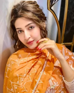 tv-actress-sonarika-bhadoria-beauty-pic
