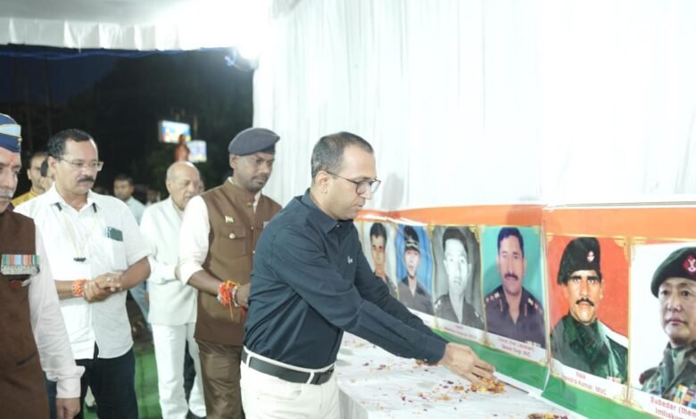 Kargil Vijay Diwas: Martyrs were remembered on Kargil Vijay Diwas...! Two minutes of silence was observed