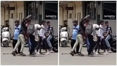 Public Violence in Korba: Big news from Korba...! Two groups fight fiercely on the road in broad daylight... VIDEO viral