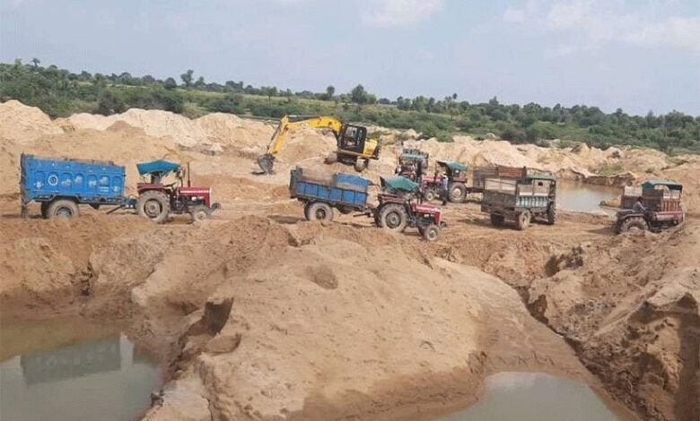 Illegal Transportation: Big action against illegal sand-gravel transportation...! 6 vehicles seized... fine of Rs 50,000 imposed