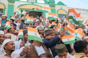 Independence Day: For the first time in Chhattisgarh, flag hoisting will take place on Independence Day...! Tricolour will be hoisted in all mosques...State Waqf Board's instructions to Mutawallis