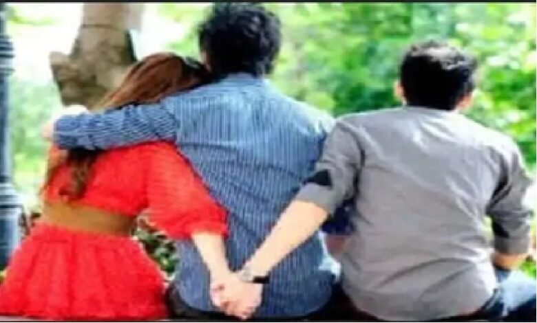 Unique Case: Married woman's strange proposal...! 15 days with husband and 15 days with lover... Panchayat shocked by this offer of wife