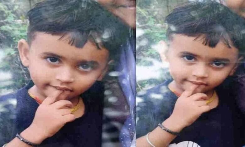 Death of an Innocent: Sad news from Durg… Mobile took the life of an innocent…! Uncle snatched the phone from a 3-year-old child… Pea got stuck in the lungs and died a painful death on the spot