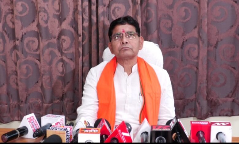 Political debate intensifies over DMF Fund expenditure...! BJYM President writes letter to the Minister in charge...Cabinet Minister Tank Ram Verma gives clarification...Listen to the VIDEO here