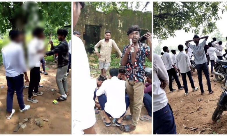 Peon ki Kartut: The peon was drinking alcohol with outsiders in the school premises... When the students objected, he started beating them... Watch the video here