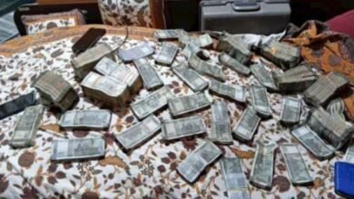 EOU Raid: EOU's big blow to corruption...! Jewellery and notes worth crores recovered from government engineer's house