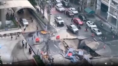 Road Caved: A horrifying accident on a Bangkok street! A busy road suddenly sank into the ground… watch the horrifying video here.