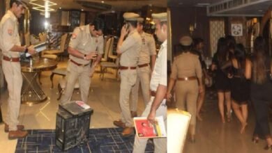 Raid in Night Party: Late night raid on farm house in Telibandha...! Foreign liquor and hookah pot seized in drunken party...Ravindra Singh Chawla arrested