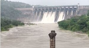 Heavy Rain: Impact of heavy rain in Chhattisgarh...! 8 gates of Bango Dam opened... Water is being released into Hasdeo river