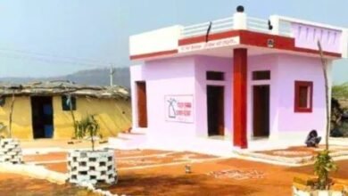 Implementation of PMAY: Negligence in the Prime Minister's Housing Scheme...! Two Panchayat Secretaries suspended