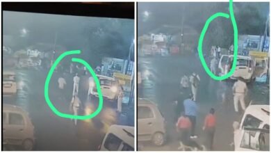 Dongargarh Navratri Mela: A soldier on security duty at the Maa Bamleshwari temple complex was attacked with a stick...the incident was captured on CCTV.