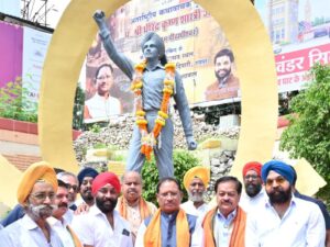 CM Vishnu: CM Vishnu Dev Sai remembered martyr Bhagat Singh, paid tribute by garlanding his statue.