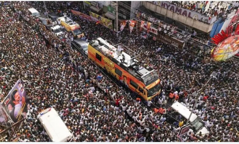 Karur Stampede at Vijay Rally: Actor Vijay will give ₹20 lakh each to the families of the deceased...! So far, 39 people have died and 95 have been injured in the stampede.