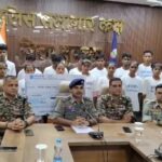 Rewarded Naxalite Surrenders: Big success on Naxal front in Sukma...! 20 Naxalites including those with a reward of 33 lakhs surrendered