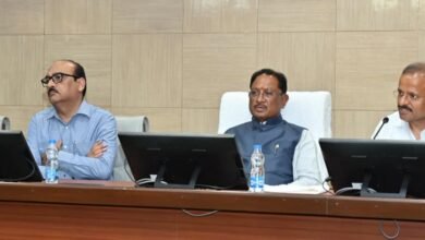 Review Meeting: Chief Minister holds marathon meeting with secretaries, praises e-office, hints at strictness on GeM portal