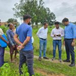 Collector Ajit Vasant visited the fields...! Observed the digital crop survey... Strict instructions to the Patwaris