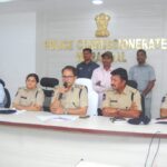 Maoist Surrenders: A major blow to the Maoists in Bastar! Manda Reuben, a Maoist with a bounty of 8 lakh rupees, surrenders.