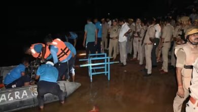 Durga Visarjan: After Khandwa in Madhya Pradesh, a major accident occurred in Agra, Uttar Pradesh...! 11 people drowned in the river during the immersion.