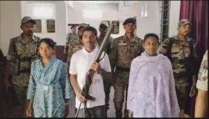 Big Success: A major breakthrough on the Naxal front in Gariaband...! Three rewarded Naxalites surrender... Watch the video here.