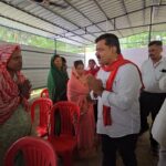 Deputy CM Vijay Sharma: For the first time in the state, on Diwali, Deputy Chief Minister Vijay Sharma had refreshments and affectionate respect with Swachhata Didi and Commandos, resolved to make Kawardha the cleanest city in the state.