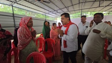 Deputy CM Vijay Sharma: For the first time in the state, on Diwali, Deputy Chief Minister Vijay Sharma had refreshments and affectionate respect with Swachhata Didi and Commandos, resolved to make Kawardha the cleanest city in the state.
