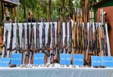 Naxalite CC Member Surrenders: A major blow to the Naxal network in Bastar...! 50 Naxalites, including CC member Ramdher, surrender.