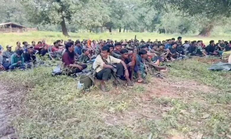 Big Blow to Naxalism: Historic surrender of 170 Naxalites... Abujhmad and North Bastar declared Naxal-free