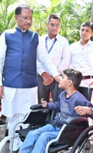 CM Jandarshan: An example of sensitive governance in Chhattisgarh...! Poonam will receive special education and scholarship.