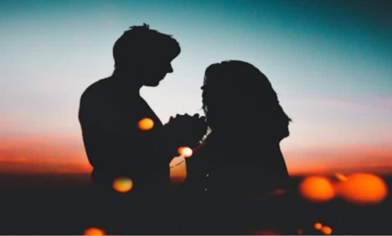 A sad ending to a love story that is unacceptable in society... A young man dies... A young woman is seriously injured.