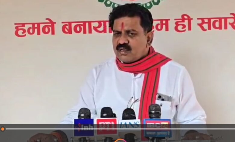 Death of Hidma: Raipur Breaking News! Vijay Sharma expressed concern over tribal leader Manish Kunjam's statement on the Hidma case... Listen to the video here...