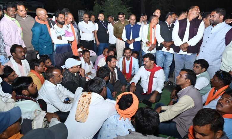 Patwari suspended: Patwari suspended following farmers' complaint...! Deputy Chief Minister takes on-the-spot cognizance