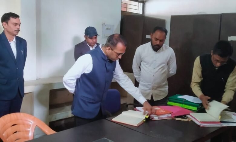 Korba News: Collector inspects national highway and water resources projects...! Instructions to provide immediate compensation to farmers... and complete unfinished work.