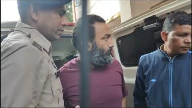 History Sheeter: Raipur Police sent notorious moneylender Virendra Tomar on 4-day remand...watch the video here