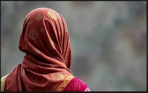 Sex Demanded: A married man demanded sex from a lady tailor...! When she refused, he was abused and threatened with kidnapping... The victim filed a complaint at the police station.