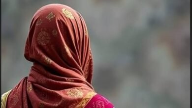 Sex Demanded: A married man demanded sex from a lady tailor...! When she refused, he was abused and threatened with kidnapping... The victim filed a complaint at the police station.