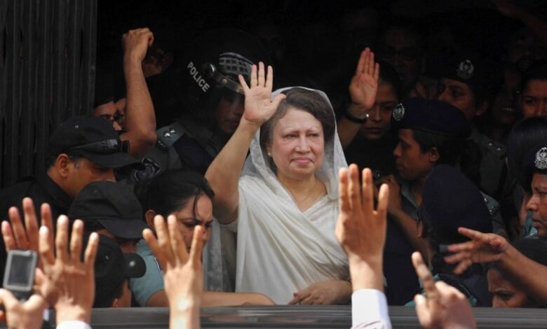 Bangladesh Former PM: Bangladesh's first female Prime Minister, Khaleda Zia, has passed away...! A wave of mourning sweeps across the country.