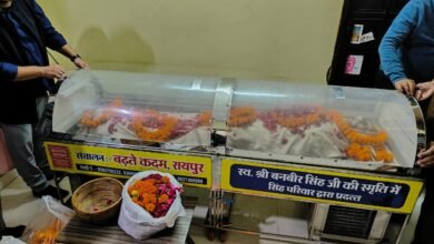 State Honor: A major decision by the state government...! Vinod Kumar Shukla will receive state honors.