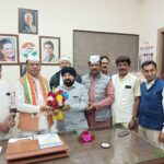 Ghar Wapsi (Homecoming): Congress is trying to bring back disgruntled leaders...! Former MIC member Jasbir Dhillon returns to the party.