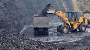 Illegal Mining: Major Crackdown on Illicit Coal Trade in Bilaspur... 1,500 Metric Tons of Coal Seized... Unlicensed Coal Depot Sealed.