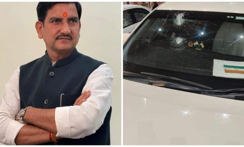 Minister involved in car accident: Union Minister of State Tokhan Sahu's car met with an accident...the car's windshield was broken.