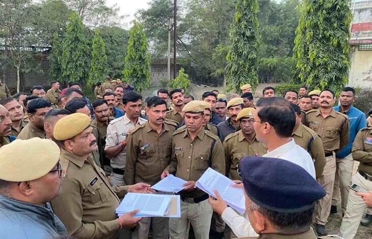 Soldiers: Anger erupts over officer's excesses! City soldiers suspend strike...if resolution isn't found within a week, then another protest will take place.