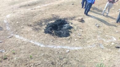 Burnt Body of a Woman: A woman was murdered and her body burned in Bhilai! Sharp weapons were also recovered… Villagers out for a morning walk witnessed a horrific scene.