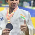 Inspiring Stories: Yogita Mandavi from Kondagaon receives the Prime Minister's National Children's Award...! She achieved this remarkable feat in Judo despite the death of her parents.