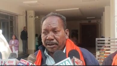 Korba Land Dispute: Villagers intensify protest over water, forests, and land rights...! Villagers reach Collector's public grievance redressal program... warn of further protests and road blockade.