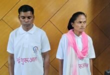 Naxal Surrender: Gariaband police achieve major success on the Naxal front...! Two wanted Naxalites surrender... Watch the video here.