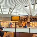 IndiGo Crisis: Flights to Delhi still failed to arrive from Mana Airport today! 20 flights, including Mumbai and Goa, have been awaiting their arrival for 24 hours. A commotion erupted at the IndiGo counter after the flight status was displayed incorrectly.