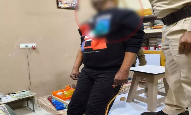 Coaching Director Suicide: Big news from Raipur! Coaching director commits suicide...made a video before his death.